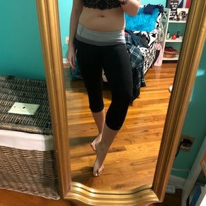 LULULEMON Cropped Pants